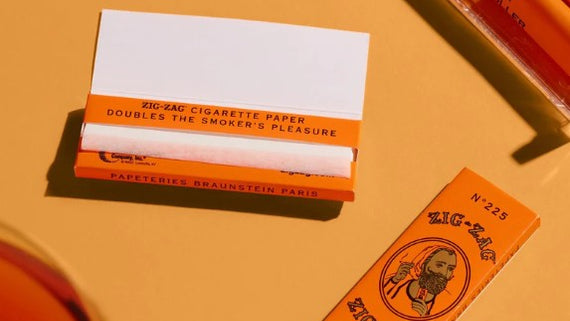 What Makes the Best Roll Paper? A Look at Zig-Zag’s Timeless Standards